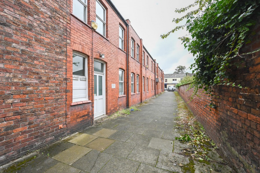 Images for To The Rear Of 30 Hoghton Street, Southport EAID:240 BID:240