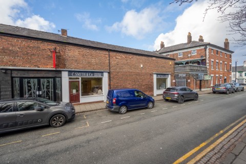 View Full Details for 25-27 Railway Road, Ormskirk, Lancashire, L39