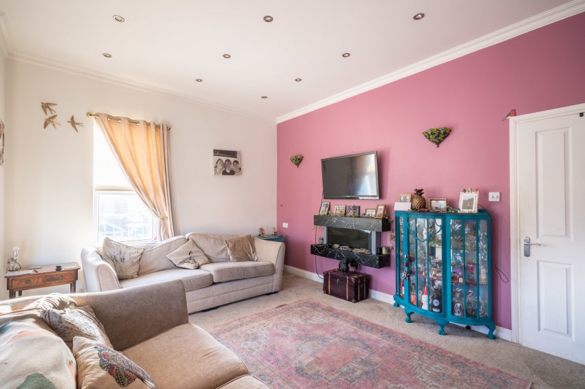 Images for Woollen Pig, Duke Street / Cemetery Road, Birkdale, PR8