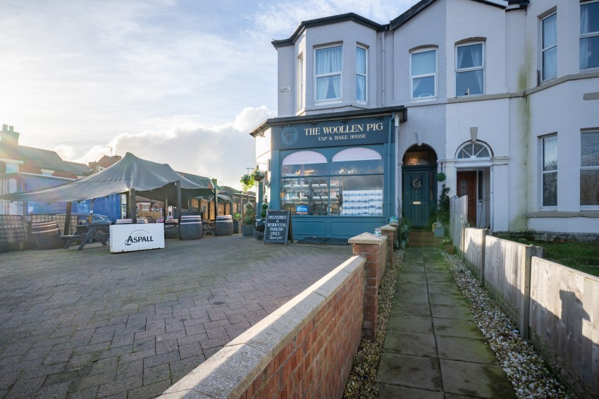 Images for Woollen Pig, Duke Street / Cemetery Road, Birkdale, PR8