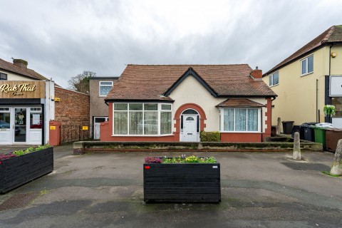 View Full Details for 49 Liverpool Road South, Maghull, Liverpool, Merseyside, L31