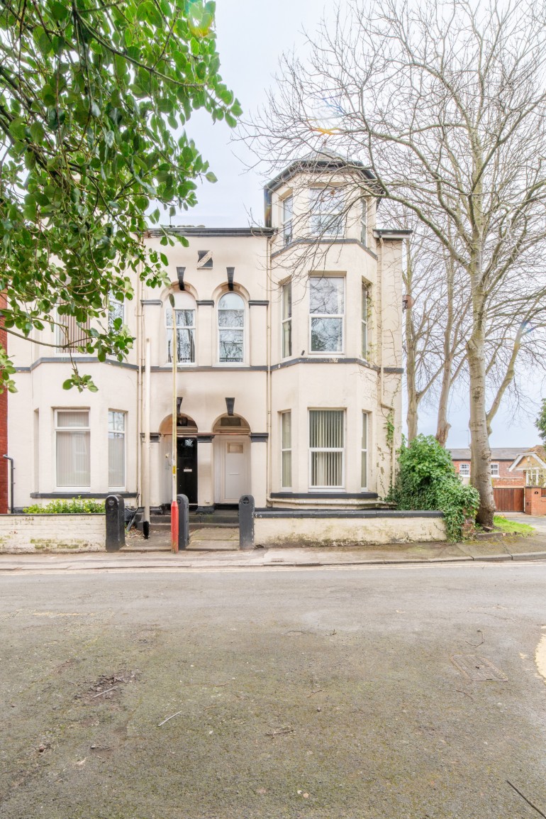 15 Castle Walk, Southport, PR8