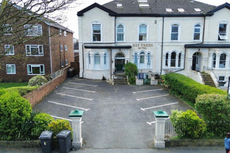 Baytrees Hotel, 4 Queens Road, Southport, PR9